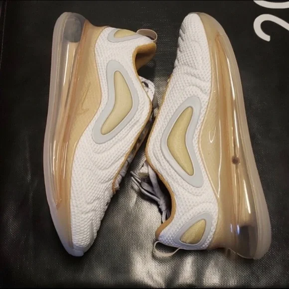 *Brand New* Nike AirMax 720s (Pale Vanilla) - Picture 6 of 8